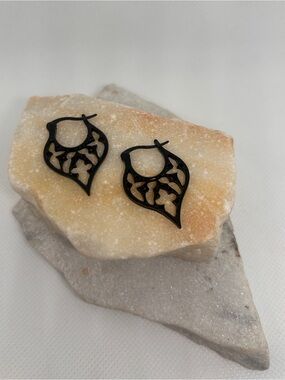 Black Filigree Leaf Hoop Earrings - Women Jewelry